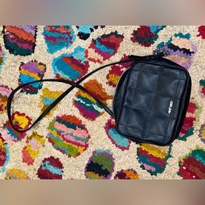 In good shape. Very cute.